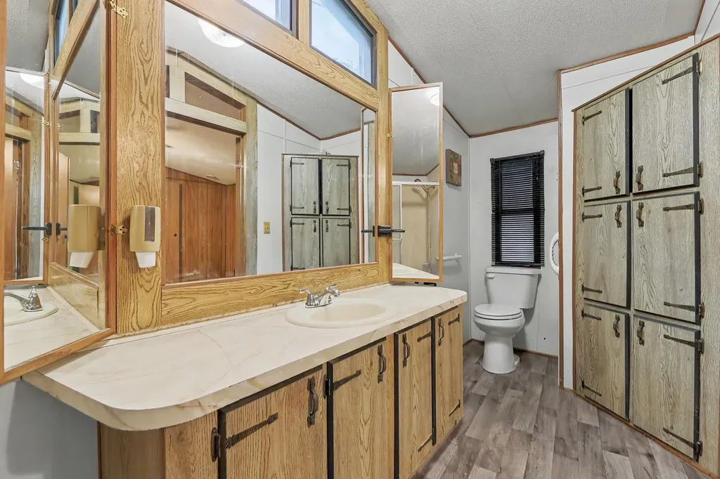 1635 S Vine Street Wichita KS 67213
