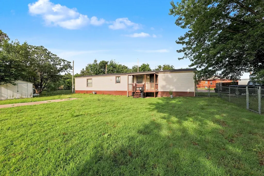 1635 S Vine Street Wichita KS 67213