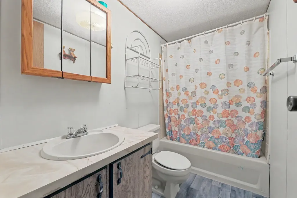 1635 S Vine Street Wichita KS 67213