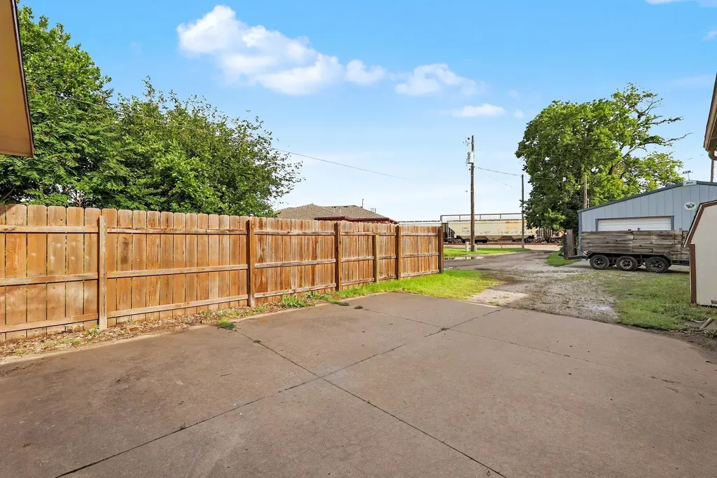 1635 S Vine Street Wichita KS 67213