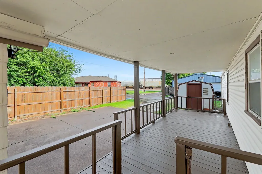 1635 S Vine Street Wichita KS 67213