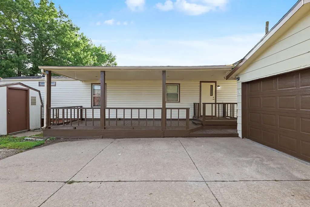 1635 S Vine Street Wichita KS 67213