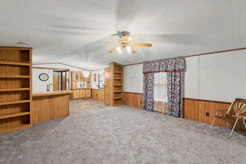 1635 S Vine Street Wichita KS 67213