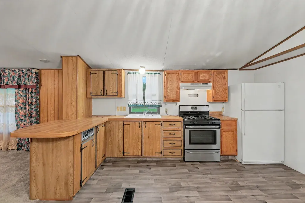 1635 S Vine Street Wichita KS 67213