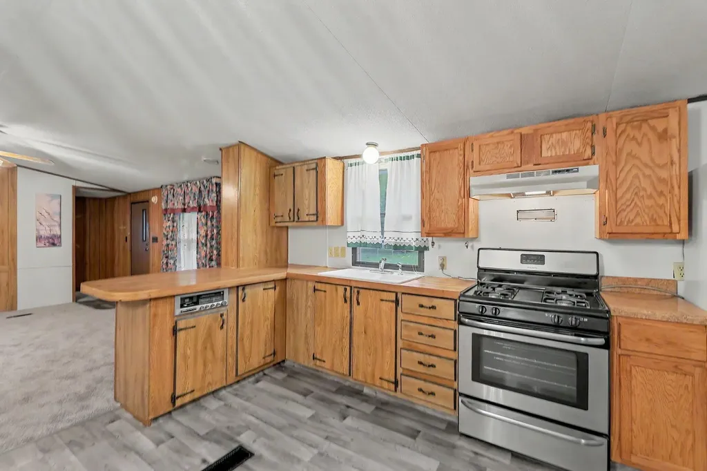 1635 S Vine Street Wichita KS 67213