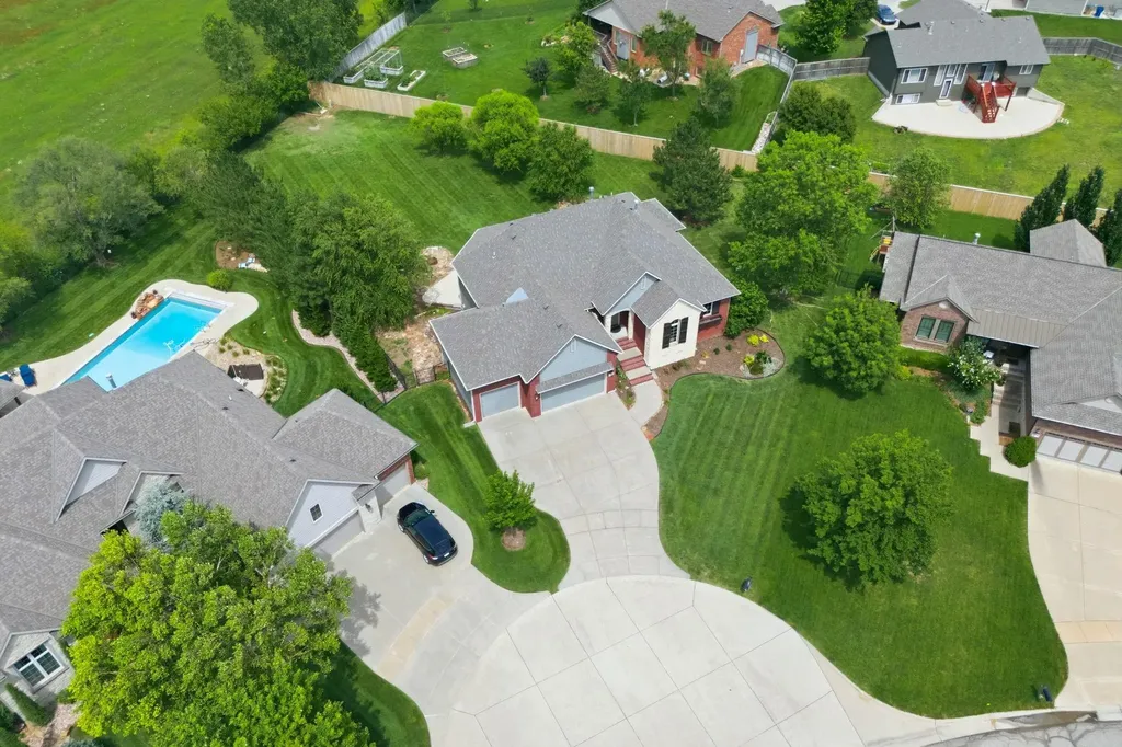 13716 E Mainsgate Street Wichita KS 67228