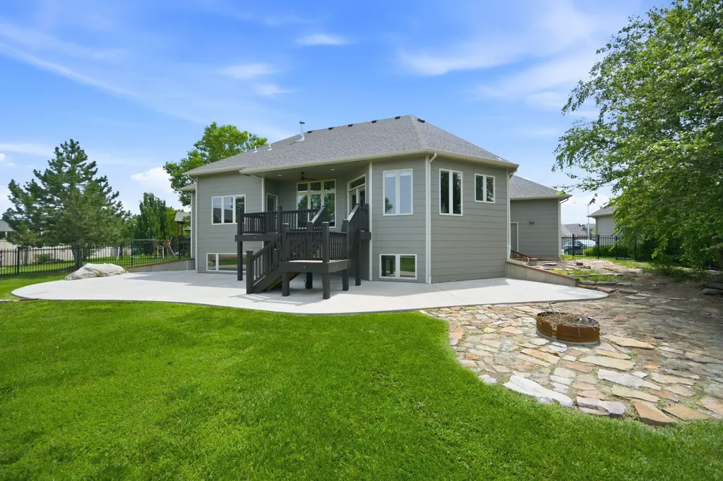 13716 E Mainsgate Street Wichita KS 67228