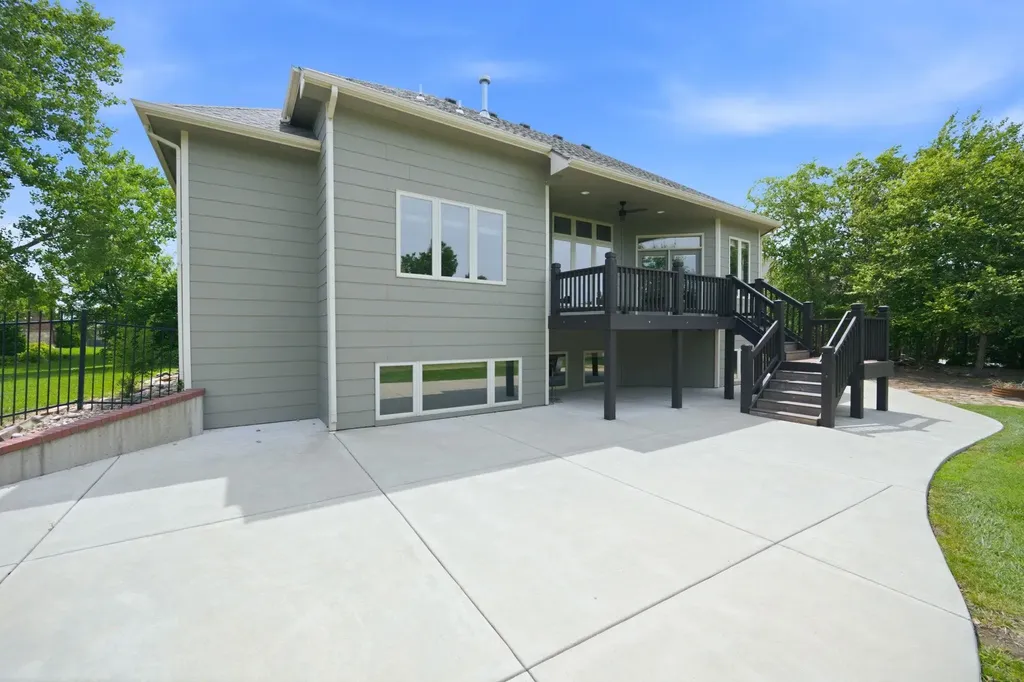 13716 E Mainsgate Street Wichita KS 67228