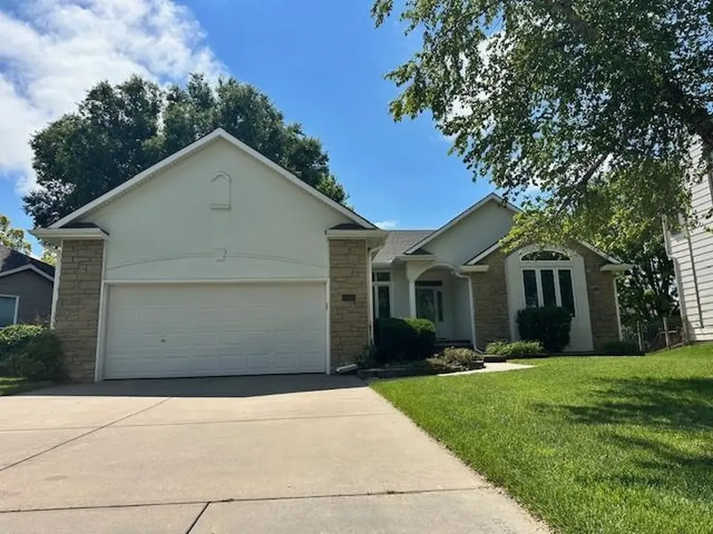 3201 N Lakecrest Wichita KS 67205