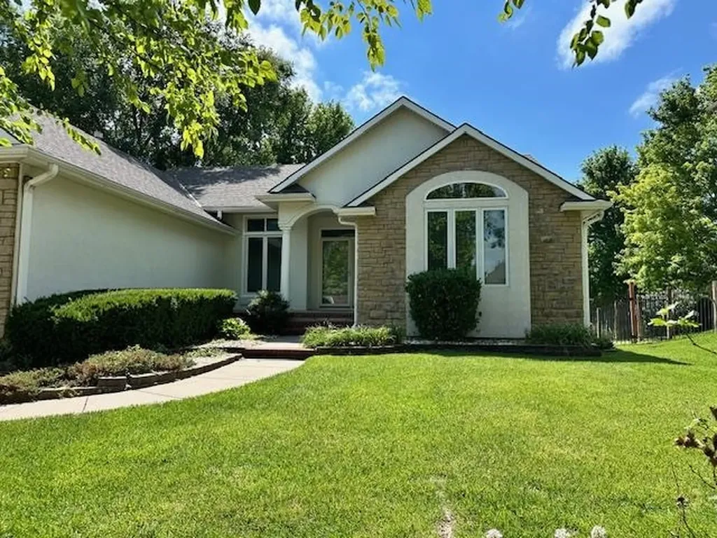 3201 N Lakecrest Wichita KS 67205