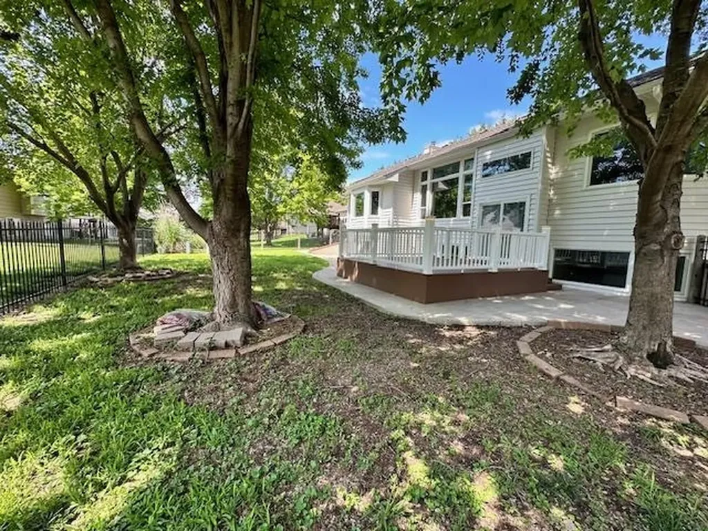 3201 N Lakecrest Wichita KS 67205