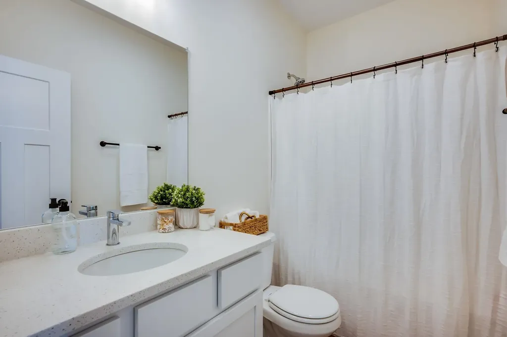 16915 W Kashmir Goddard KS 67052