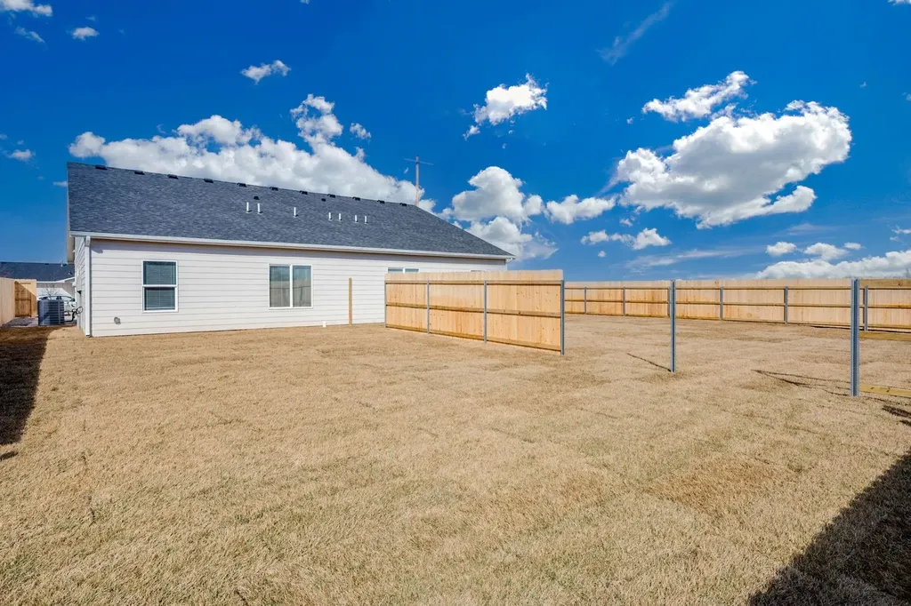 16915 W Kashmir Goddard KS 67052