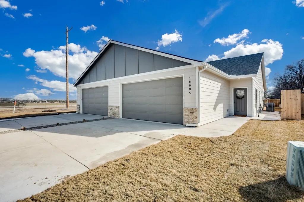 16915 W Kashmir Goddard KS 67052