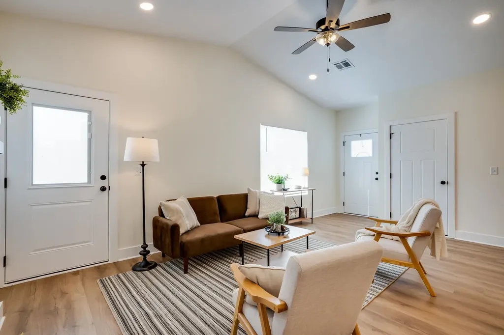 16915 W Kashmir Goddard KS 67052