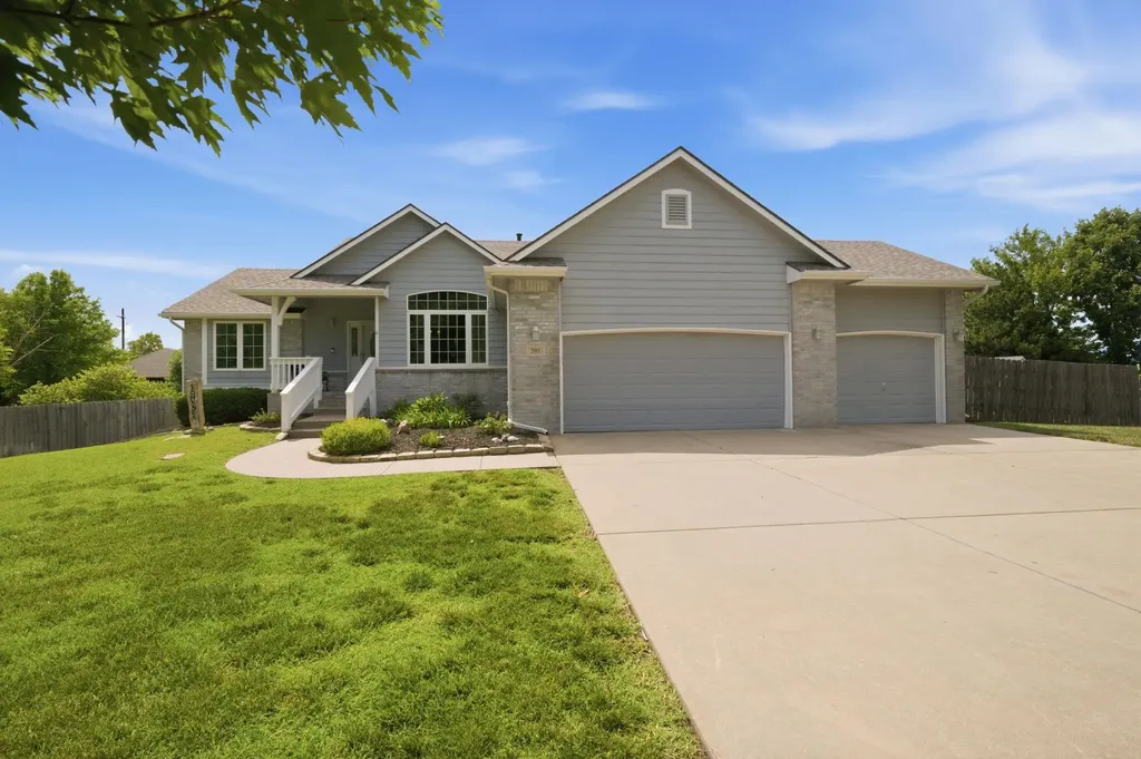 201 N Tanner Trail Court Valley Center KS 67147