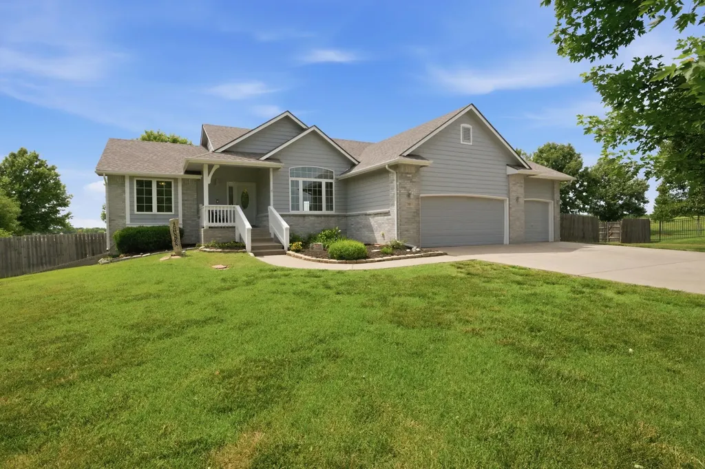 201 N Tanner Trail Court Valley Center KS 67147