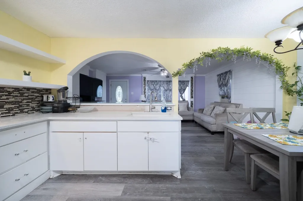 4592 S Brookhaven Wichita KS 67216