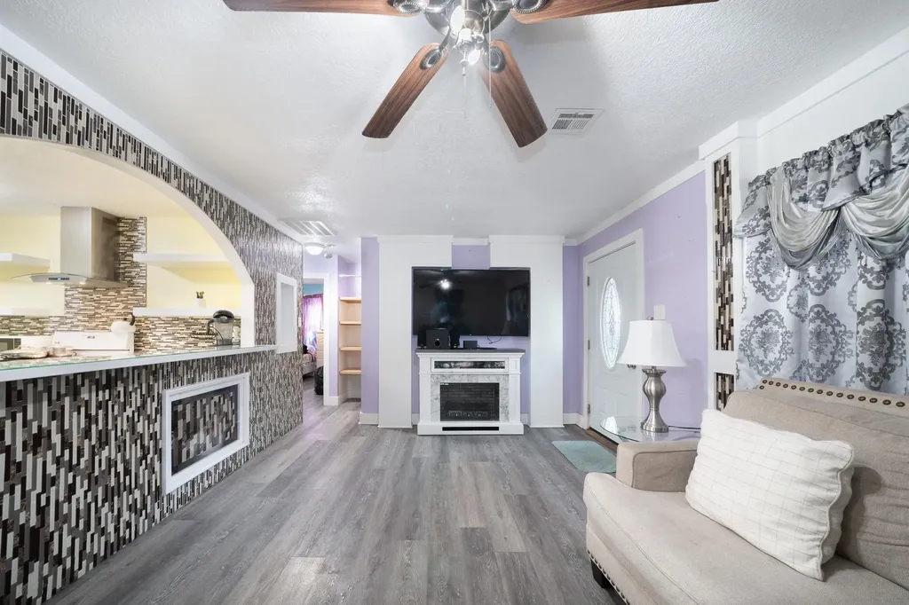 4592 S Brookhaven Wichita KS 67216