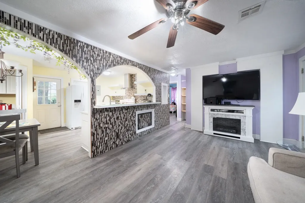 4592 S Brookhaven Wichita KS 67216