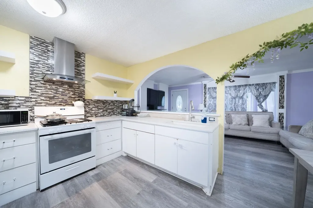 4592 S Brookhaven Wichita KS 67216