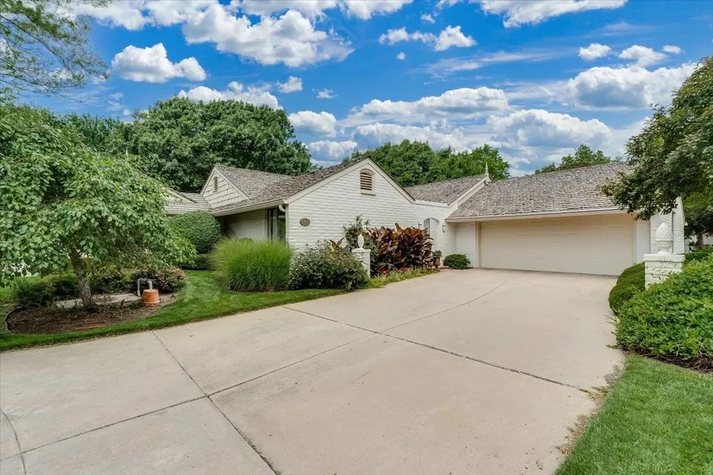 1440 N Gatewood Street Wichita KS 67206