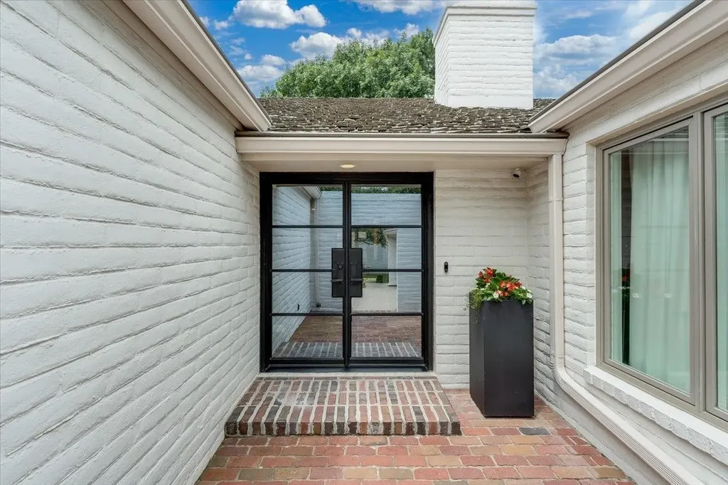 1440 N Gatewood Street Wichita KS 67206