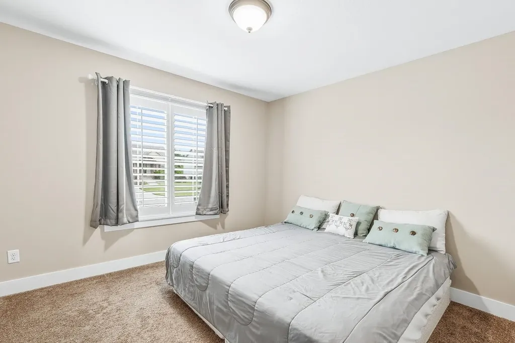 2511 N Ridgehurst Wichita KS 67228