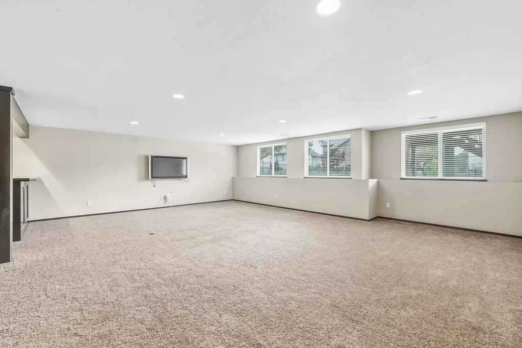 2511 N Ridgehurst Wichita KS 67228