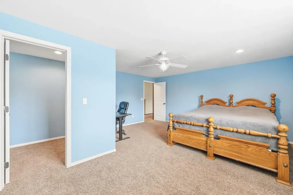 2511 N Ridgehurst Wichita KS 67228