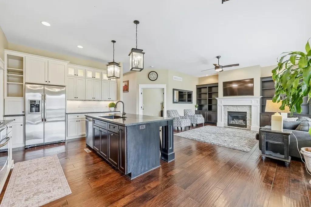 2511 N Ridgehurst Wichita KS 67228