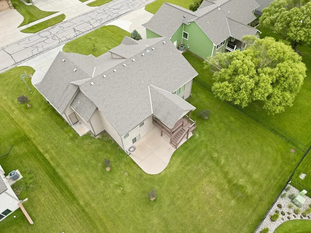 2511 N Ridgehurst Wichita KS 67228