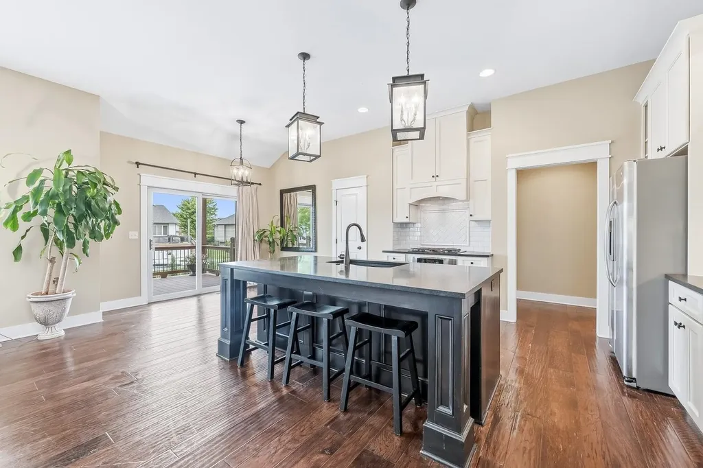 2511 N Ridgehurst Wichita KS 67228