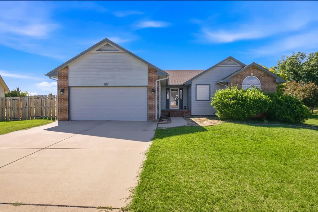 851 Meadowlark Lane Newton KS 67114