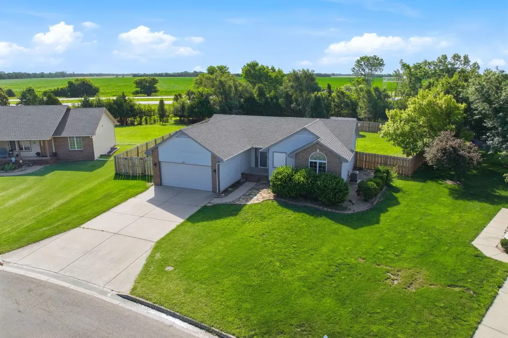 851 Meadowlark Lane Newton KS 67114