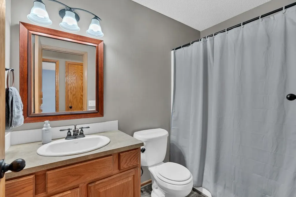851 Meadowlark Lane Newton KS 67114