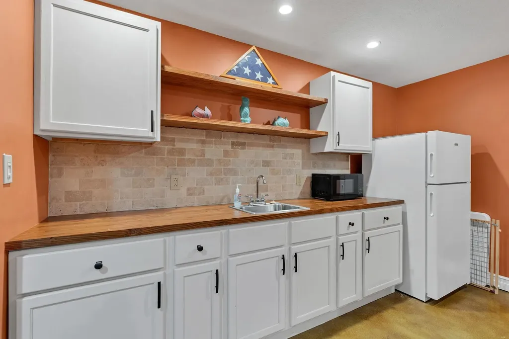 851 Meadowlark Lane Newton KS 67114