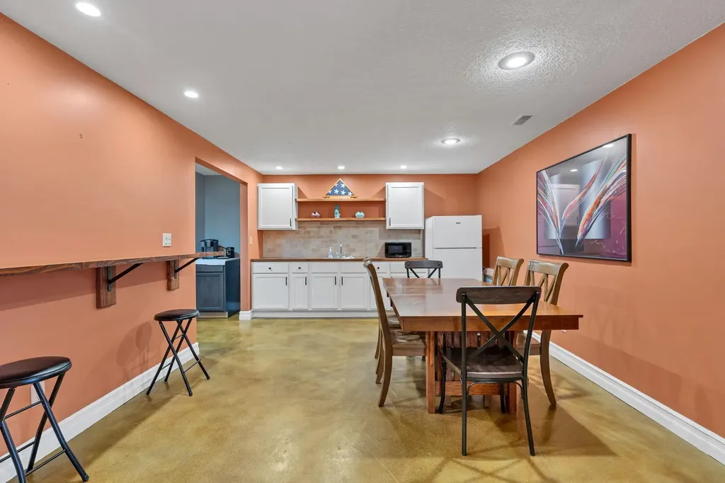 851 Meadowlark Lane Newton KS 67114