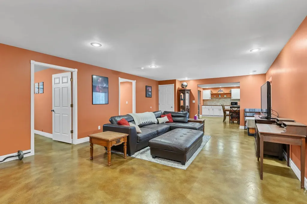 851 Meadowlark Lane Newton KS 67114