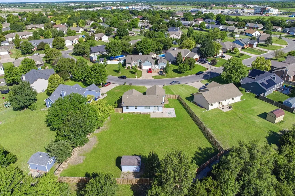 851 Meadowlark Lane Newton KS 67114