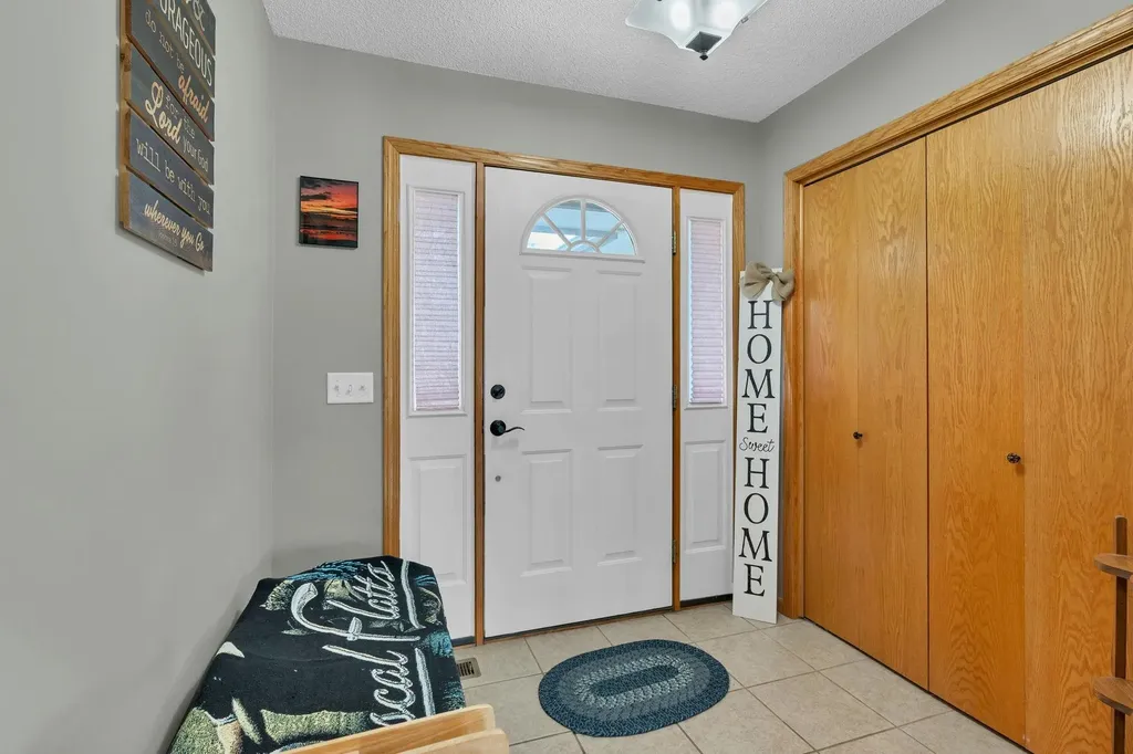 851 Meadowlark Lane Newton KS 67114