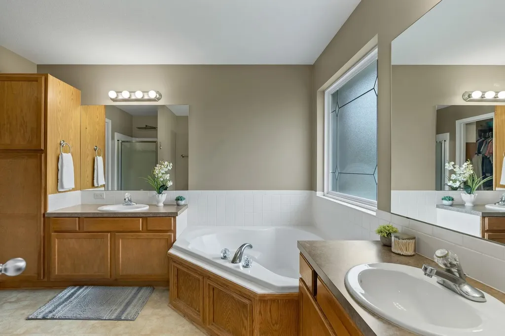 1509 S Shiloh Court Wichita KS 67207
