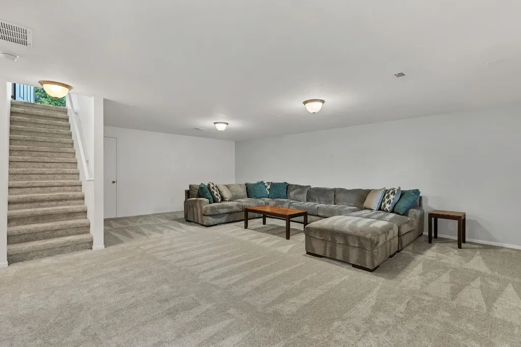 1509 S Shiloh Court Wichita KS 67207