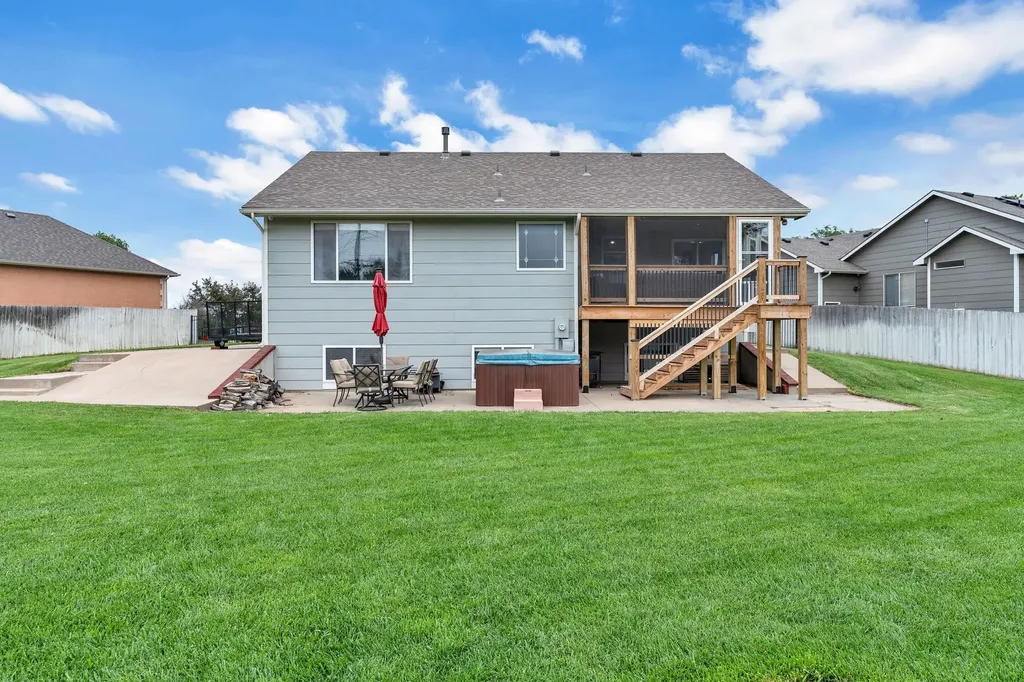 1509 S Shiloh Court Wichita KS 67207