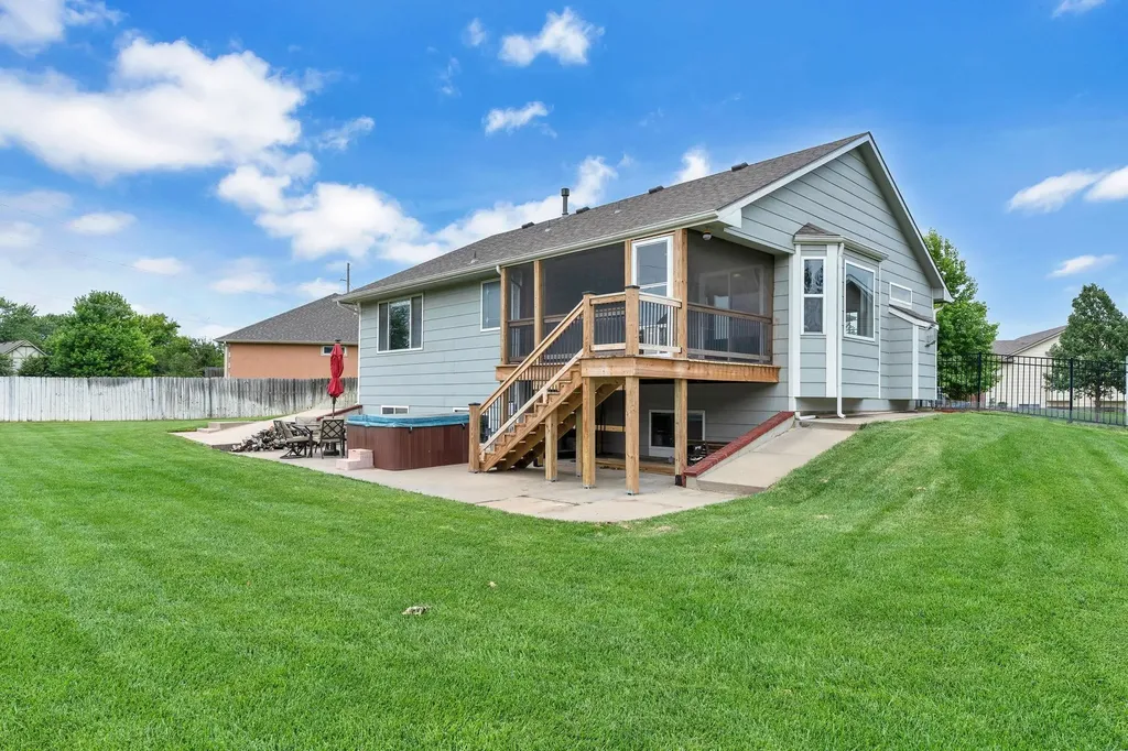 1509 S Shiloh Court Wichita KS 67207