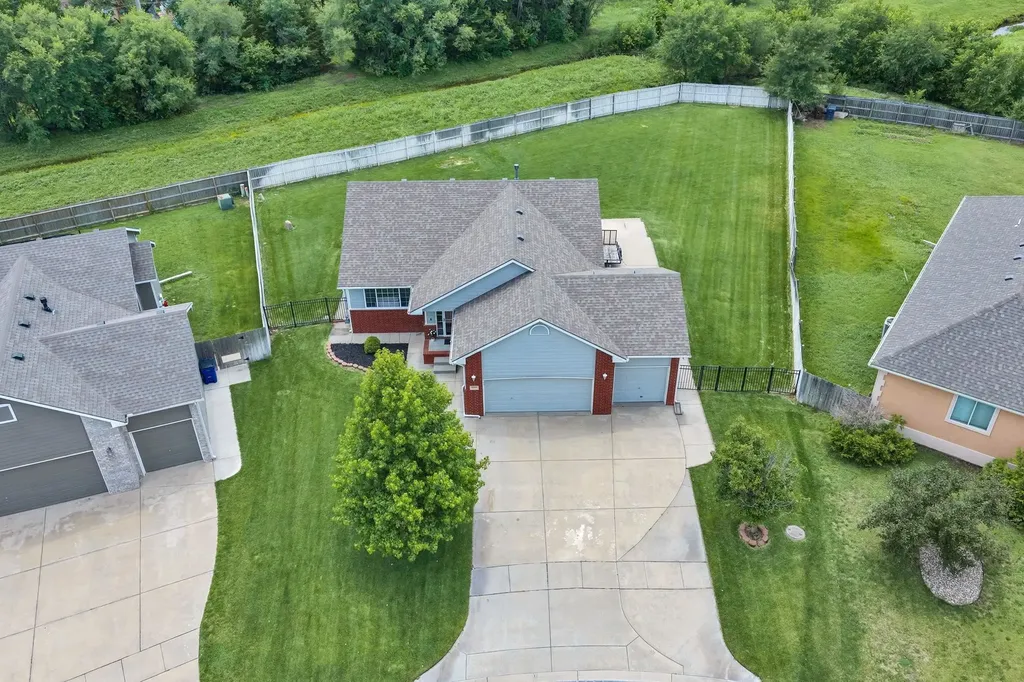 1509 S Shiloh Court Wichita KS 67207