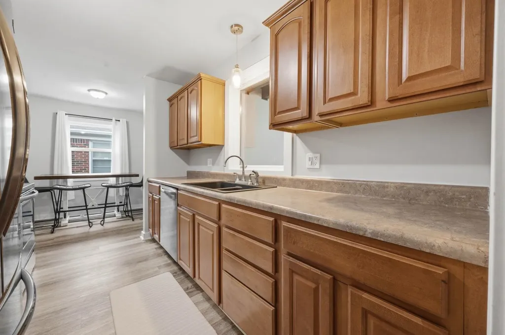 350 N Hillcrest Wichita KS 67208