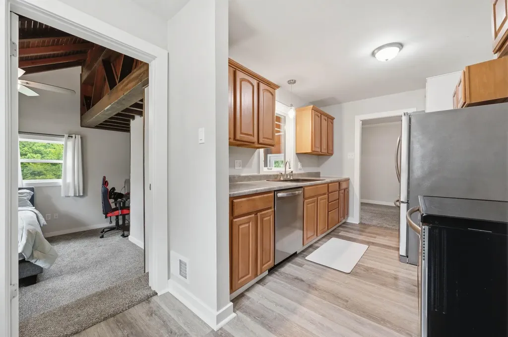 350 N Hillcrest Wichita KS 67208