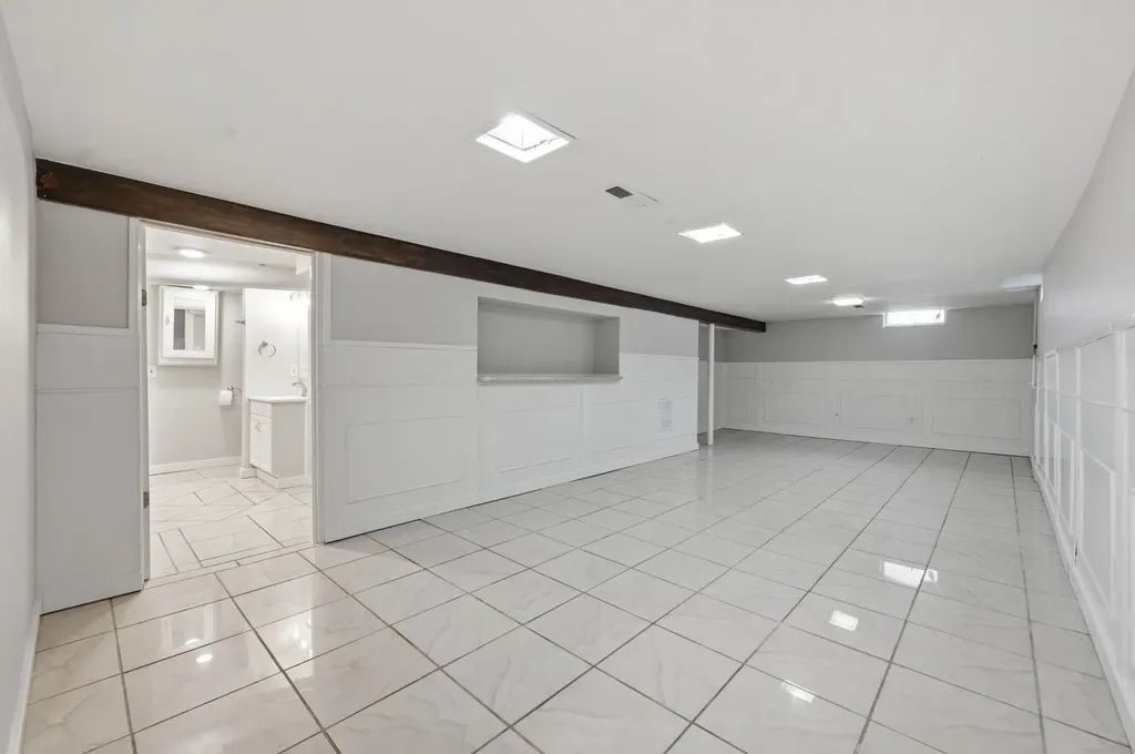 350 N Hillcrest Wichita KS 67208