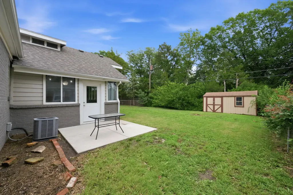 350 N Hillcrest Wichita KS 67208